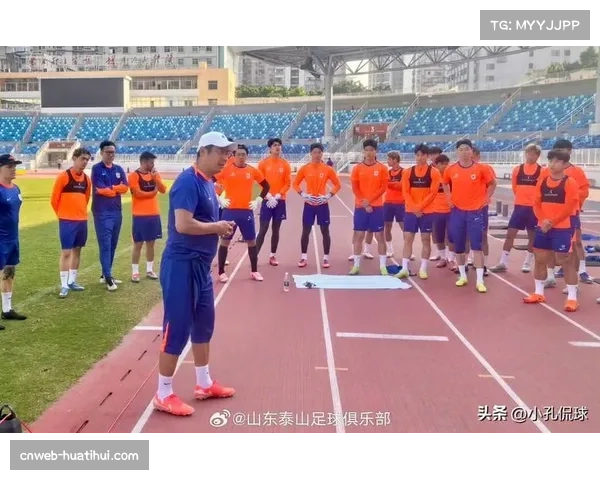 中超俱乐部球迷协会组织公益跑,为偏远地区学校募集足球装备 中超俱乐部球迷协会组织公益跑,为偏远地区学校募集足球装备